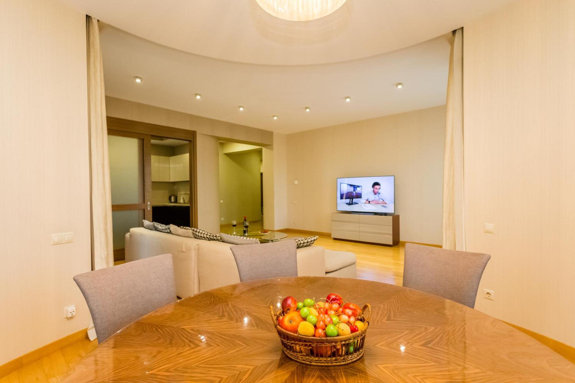 The Grand Apartment Lll Tbilisi Buitenkant foto